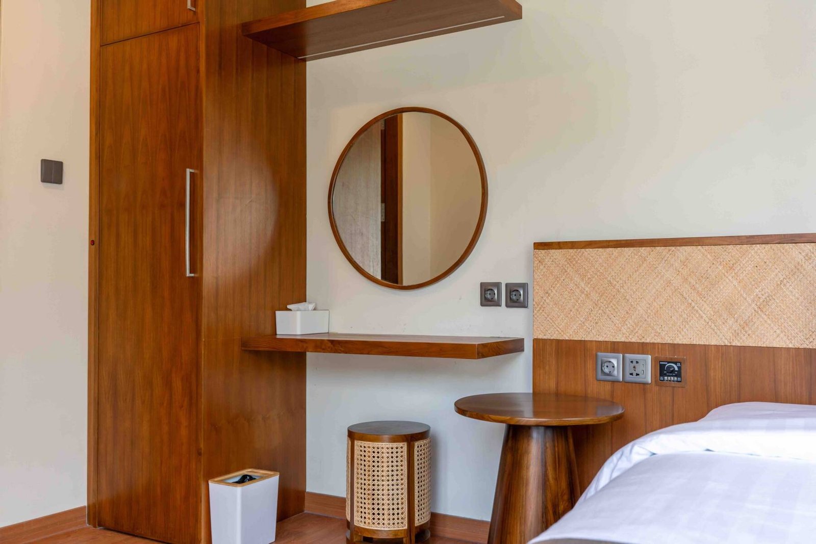 6x Daily housekeeping