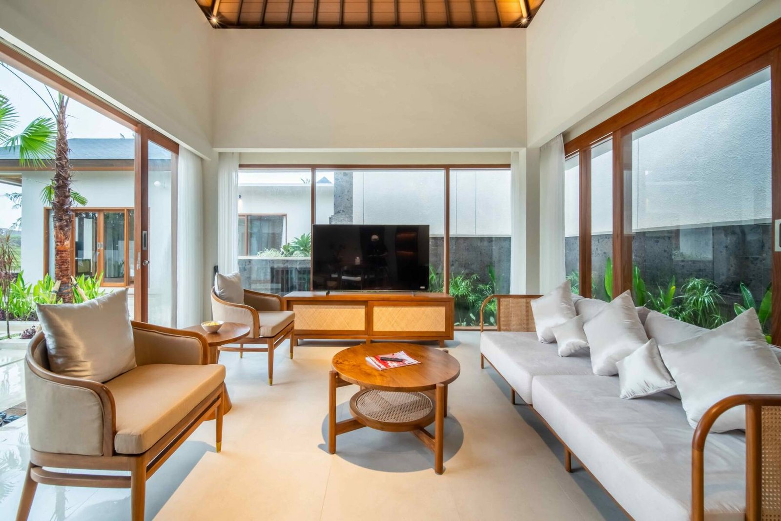 Fast Wi-Fi and smart TVs